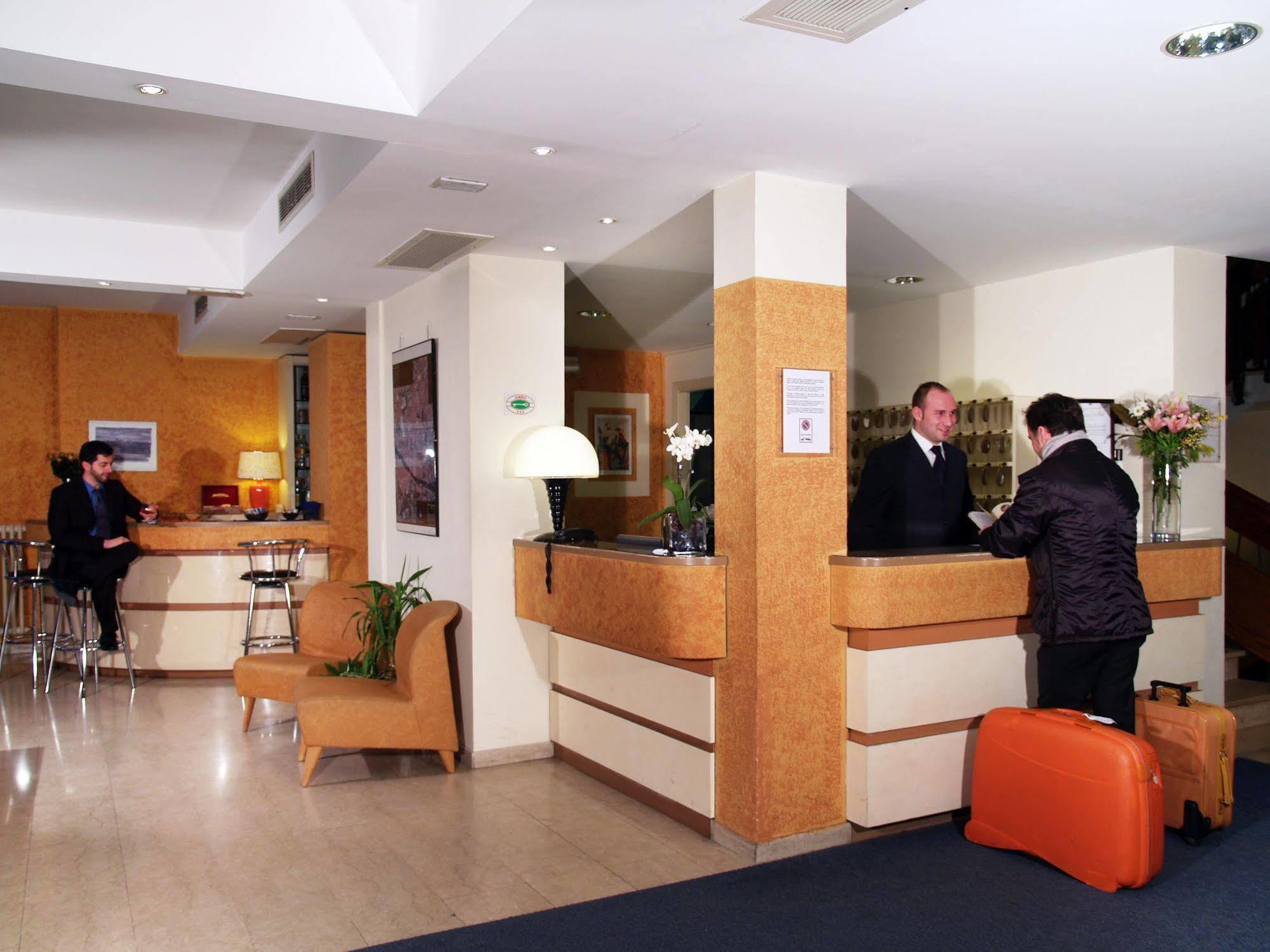 פירנצה Hotel Meridiana מראה חיצוני תמונה