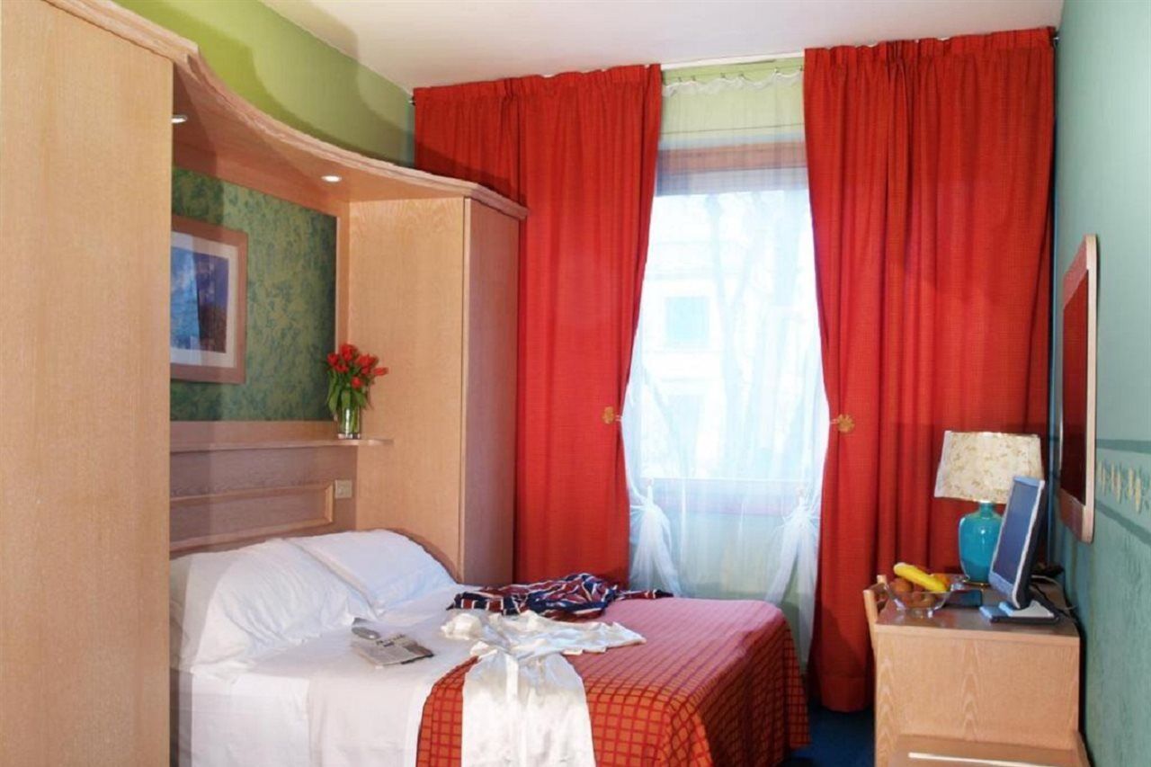 פירנצה Hotel Meridiana מראה חיצוני תמונה